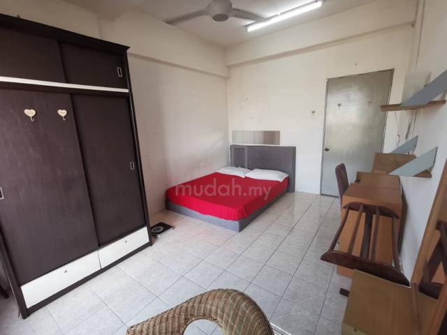 Medium Room for Rent – Millennium Square 1