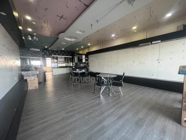 BANDAR PUTRA BERTAM Ground Floor Shop Lot For Rent | Prime Location 1
