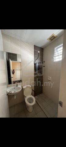 Kota Kemuning Room for rent 4