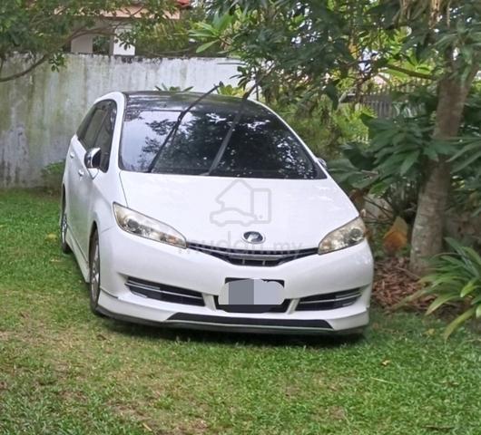2005 Toyota WISH 1.8 - 2