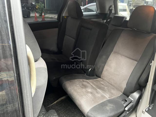 Toyota Estima 2.4 ACR50 8 Seat black interior - 4