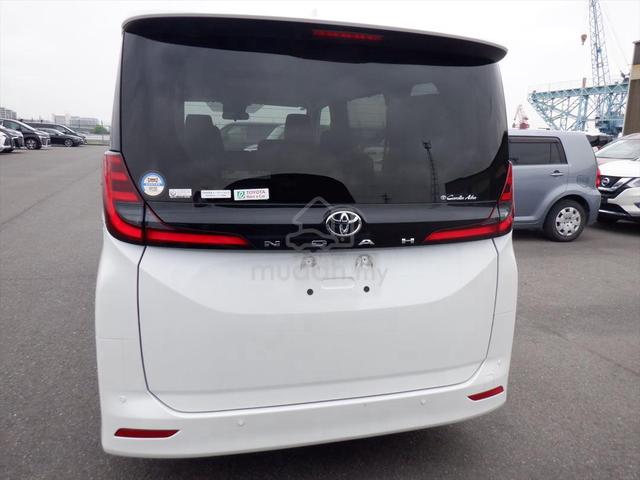 2022 Toyota NOAH 2.0 X MZRA95W (A) - 3