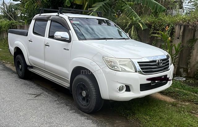 2012 Toyota HILUX 2.5 G (A) - 1