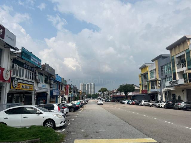 Taman Molek Double Storey Shoplot Facing Main Road 1