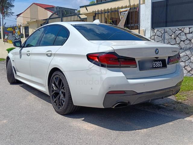 2022 Bmw 530e 2.0 M-SPORT LCI (A) CKD nice plat - 3