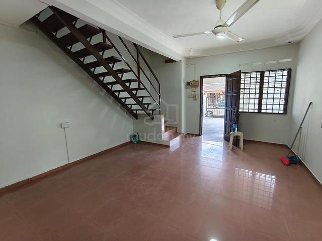 Full Loan Seri Alam Low Cost Double Storey Terrace Corner House masai 1
