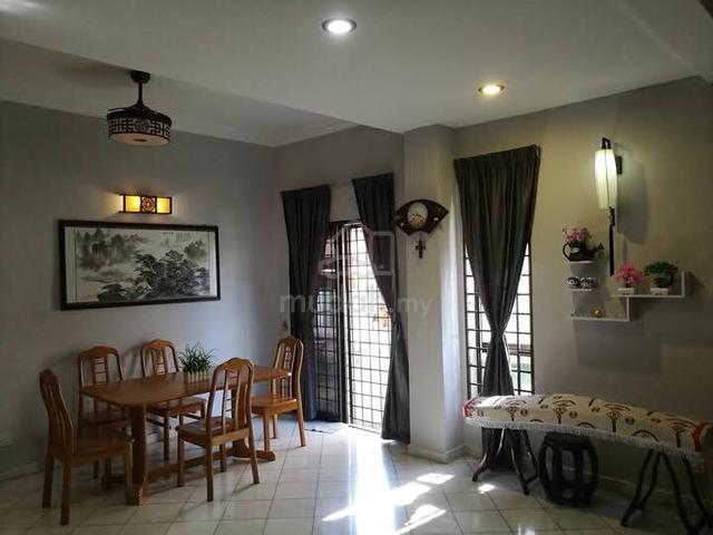 First floor room for rent (with private bathroom) 5