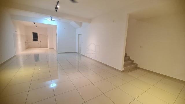 Suriaman 2, 2sty Terrace House For Sell, Bandar Sri Sendayan 1