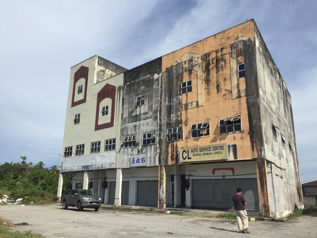 4-storey shopoffice at Taman Selamat, Sitiawan for sale 1