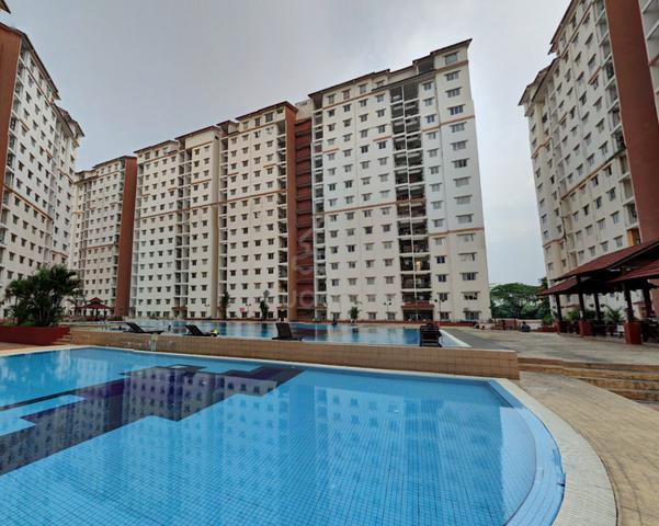 Bayu Puteri Apartment 1