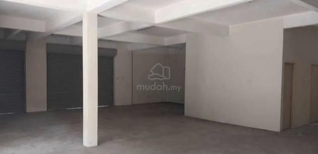 Sungai buloh kpg matang pagar ground floor warehouse store for rent 1