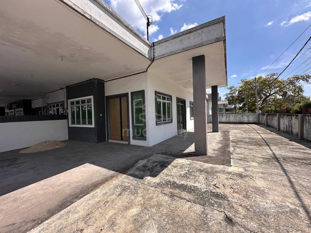 Single storey Corner / Never Occupied / Nice House 1