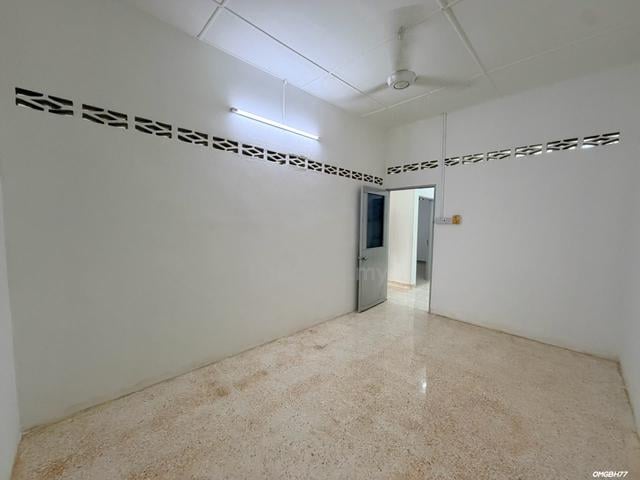 Taman Gembira Klang Single Storey House 20x80 Basic Unit For Rent 1