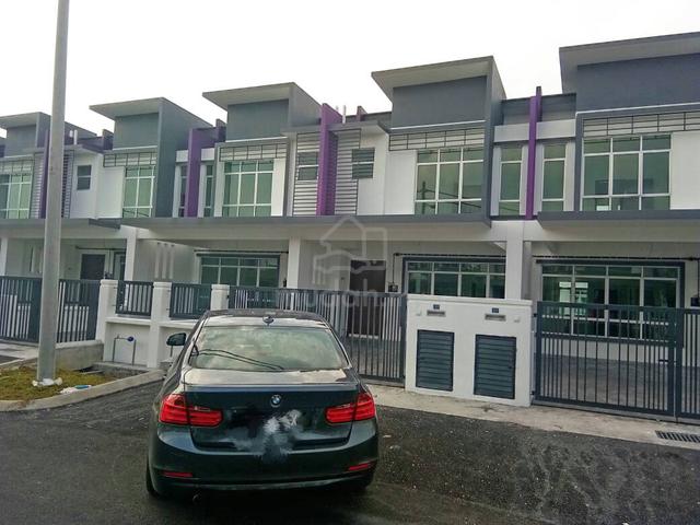 Rumah Teres Meranti Bandar Hillpark, Puncak Alam 3min to UiTM 1