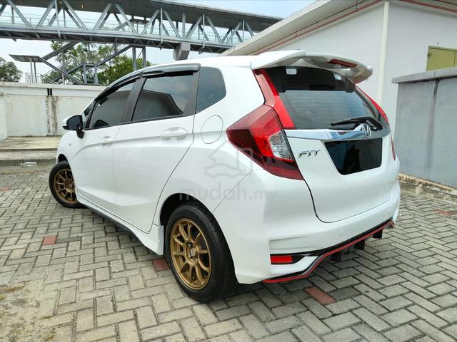 2019 Honda JAZZ 1.5 (A) FL RS KEYLESS ANDROID PLYR - 2