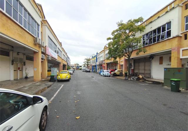 Taman Kristal 1.5 Stry Terrace Light Industry Shoplot For Sale 1
