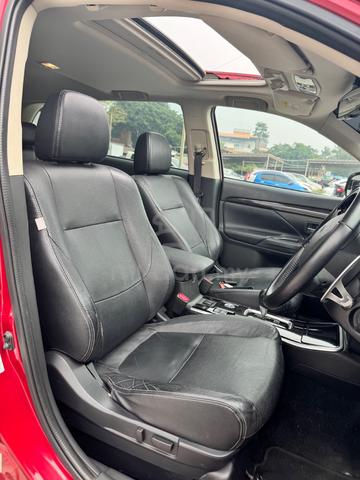 Mitsubishi Outlander 2.4 Mivec 170HP 7 Seater SUV - 3