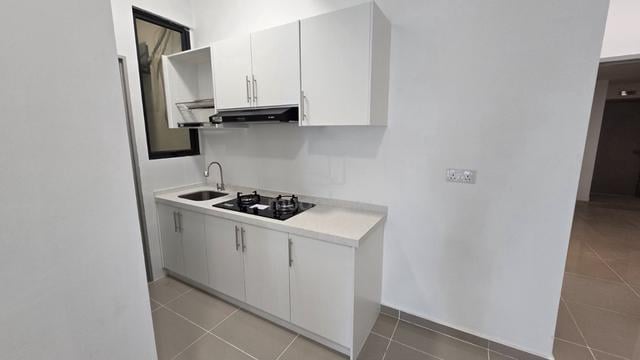 The Louvre @ Country Heights 1