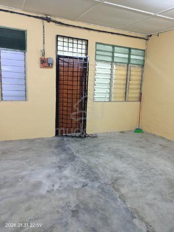 Rumah sewa senawang Taman Desa Dahlia 1