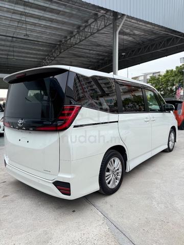 2022 Toyota NOAH 2.0 SG S-G 8 seater (A) - 1