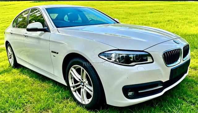 2016 Bmw 520i 2.0 M SPORT 150km cash back 20k bank - 3