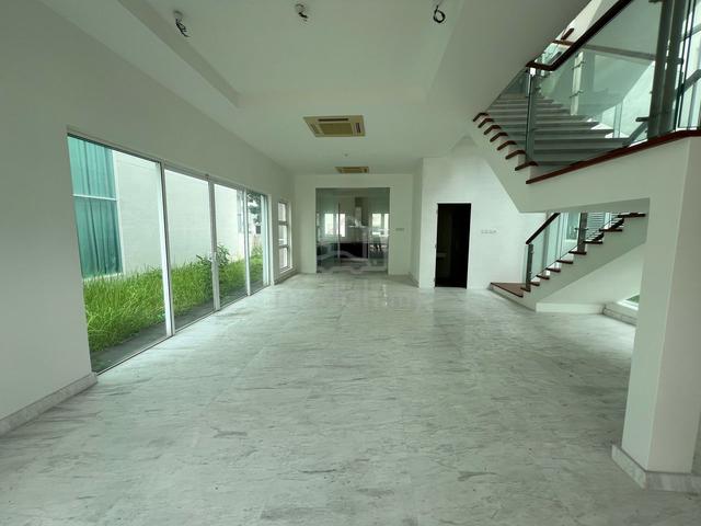 THREE STOREY BUNGALOW FOR SALE AT PERMAI GARDEN TANJUNG BUNGAH PENANGm 1