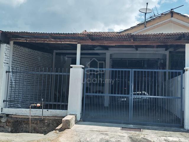 Teres Taman Intan Perdana Port Dickson 1
