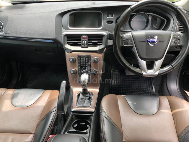 2015 Volvo V40 2.0 CROSS COUNTRY T5 (A) - 4