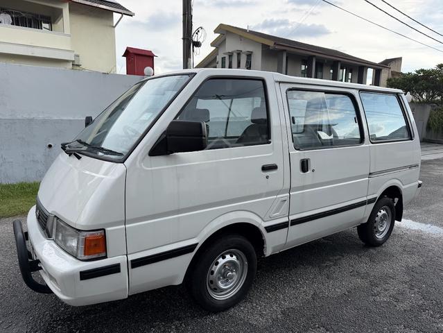 Nissan VANETTE C22 WINDOW VAN AIRCOND SEJUK - 1