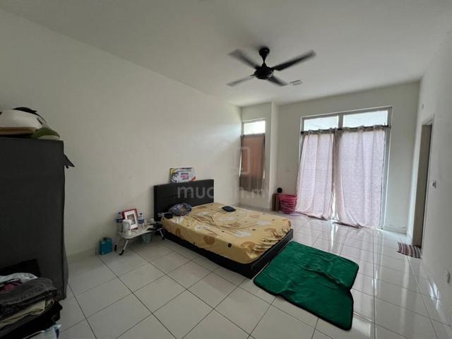 Full Loan !!! Meridin East Kota Masai Double Storey Terrance House 1