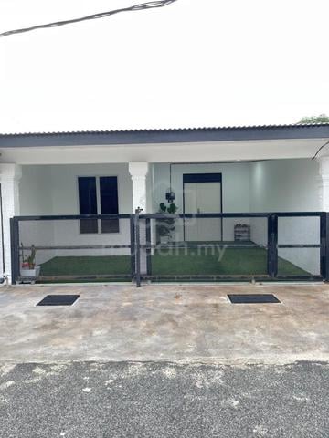 Rumah Teres Homestay PAKR Kertih Untuk DiJual 1