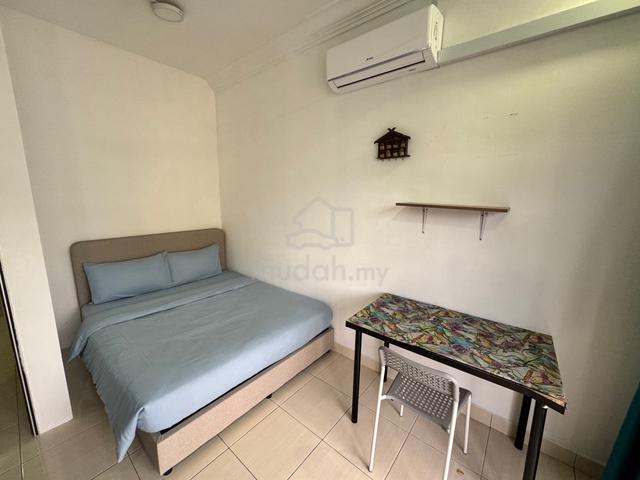 Kipark Tampoi Room For Rent have Bus to CIQ 1