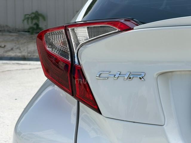 WARRANTY⭐FSR⭐FULL LOAN⭐2019 Toyota C-HR 1.8 (A) - 5