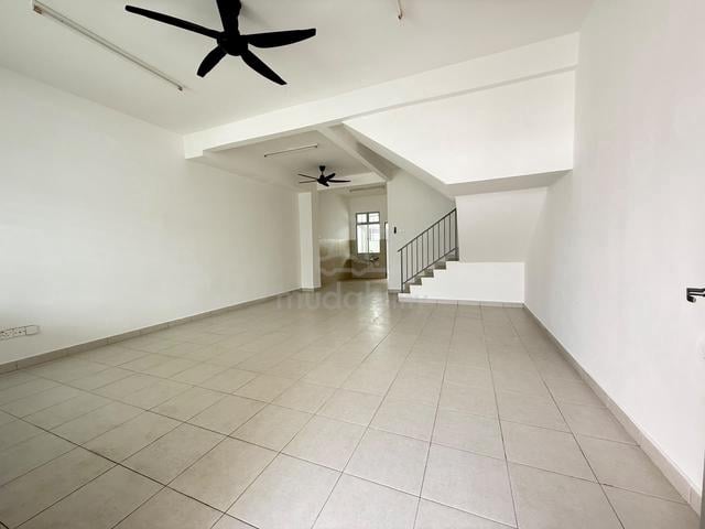 Skudai Kangkar Pulai Taman Pulai mutiara Double storey 4bed 1