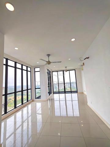 D' Pristine @ Medini 1