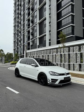 2015 Volkswagen GOLF 2.0 R (A) - 1