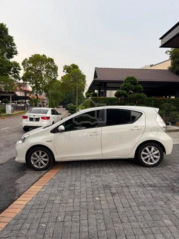 2012 Toyota PRIUS C 1.5 (HYBRID) NHP10R (A) - 5