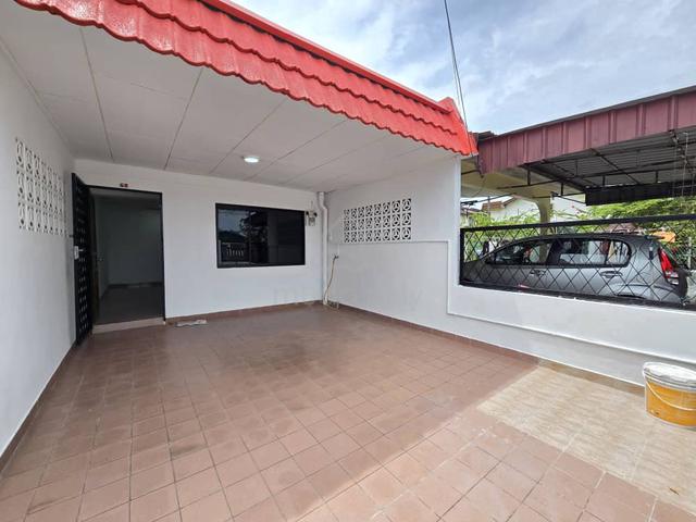 For Rent Double Storey house at Taman Perling Johor Bahru 1