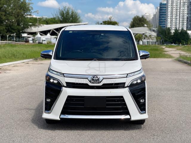 2021 Toyota VOXY 2.0 ZS KIRAMEKI III (A) - 4