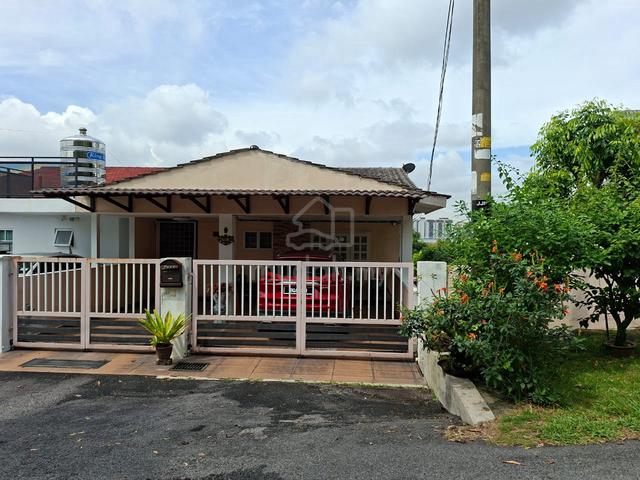 Semi-Detached, House for Sale at Jalan Perak, Taman Bukit Kajang 1