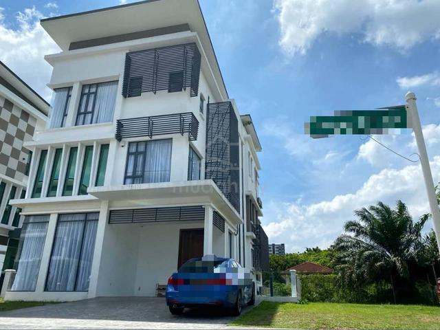 Corner Big land 7051sf 3 Sty Bungalow with Lift & Pool Kota Kemuning 1