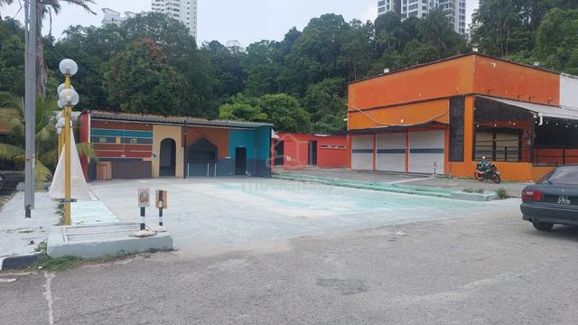 Batu Ferringhi Shoplot  1