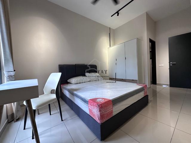 D Quince Master Room Rental 1