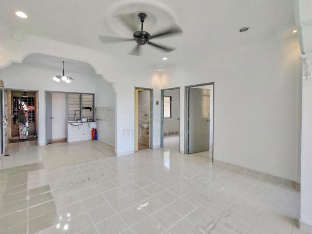 Merak Apartment (Shah Alam) 1