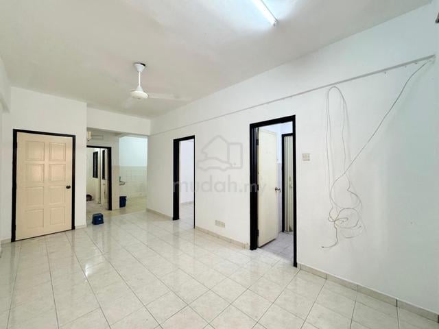 Hata Square Apartment 1