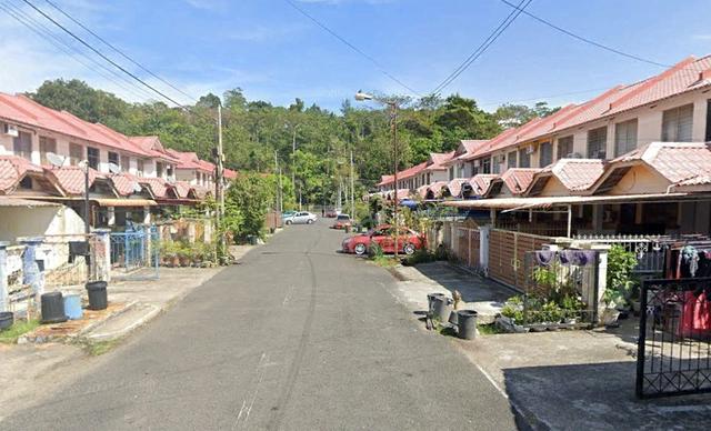 Double Storey House@ Taman Sri Rimba, Sandakan 1