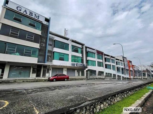 Value Buy‼️ROI 4.2% - 3 Sty Shop Lot Face LDP Highway【Puchong South】 1
