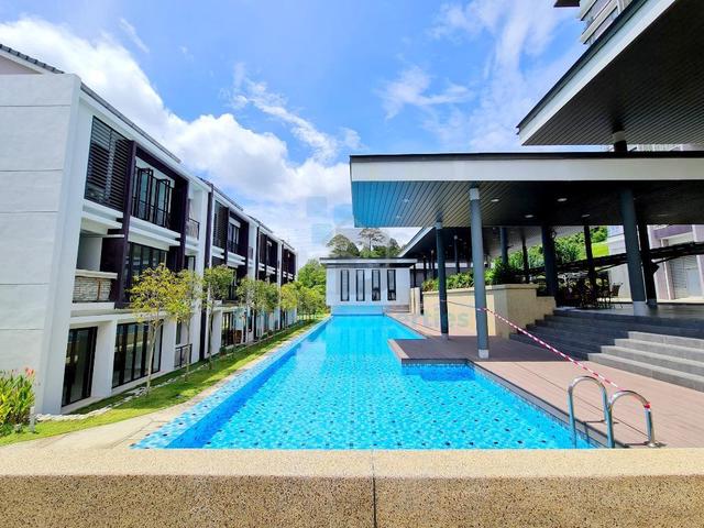 Convinience Rimbun Sanctuary Townhouse For Sale 1
