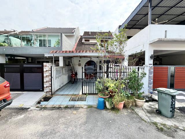 18x60 BELOW MV NON BUMI Double Storey Taman Medan PJS 3 Petaling Jaya 1