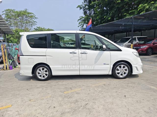 2013 Nissan SERENA FULL SPEC 2.0 (AUTO) - 2
